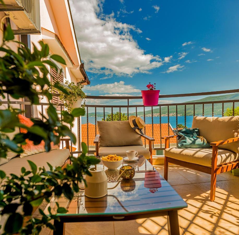 Cicciobello Lux Apartment Baosici With Stunning Sea View エクステリア 写真