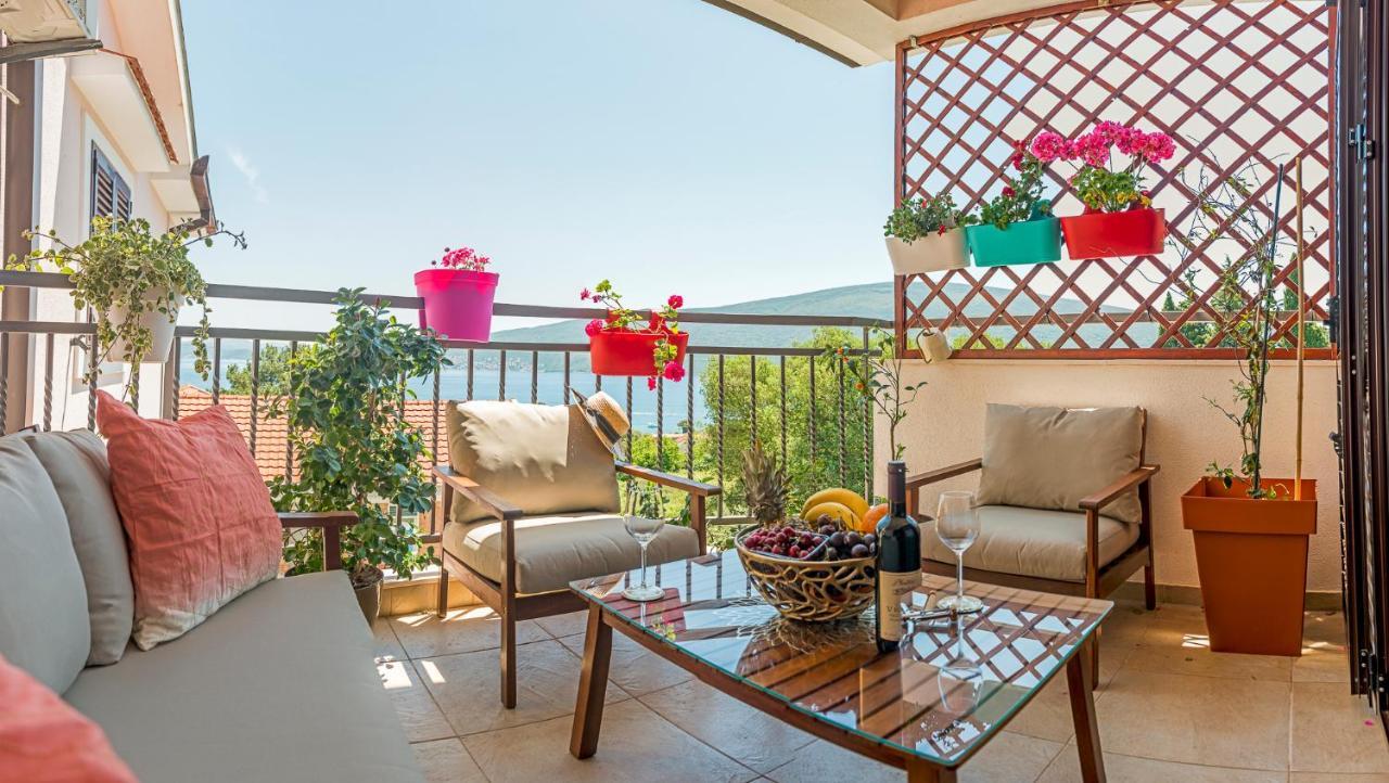 Cicciobello Lux Apartment Baosici With Stunning Sea View エクステリア 写真