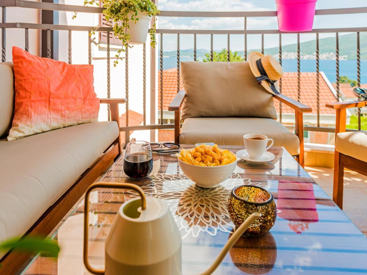 Cicciobello Lux Apartment Baosici With Stunning Sea View エクステリア 写真